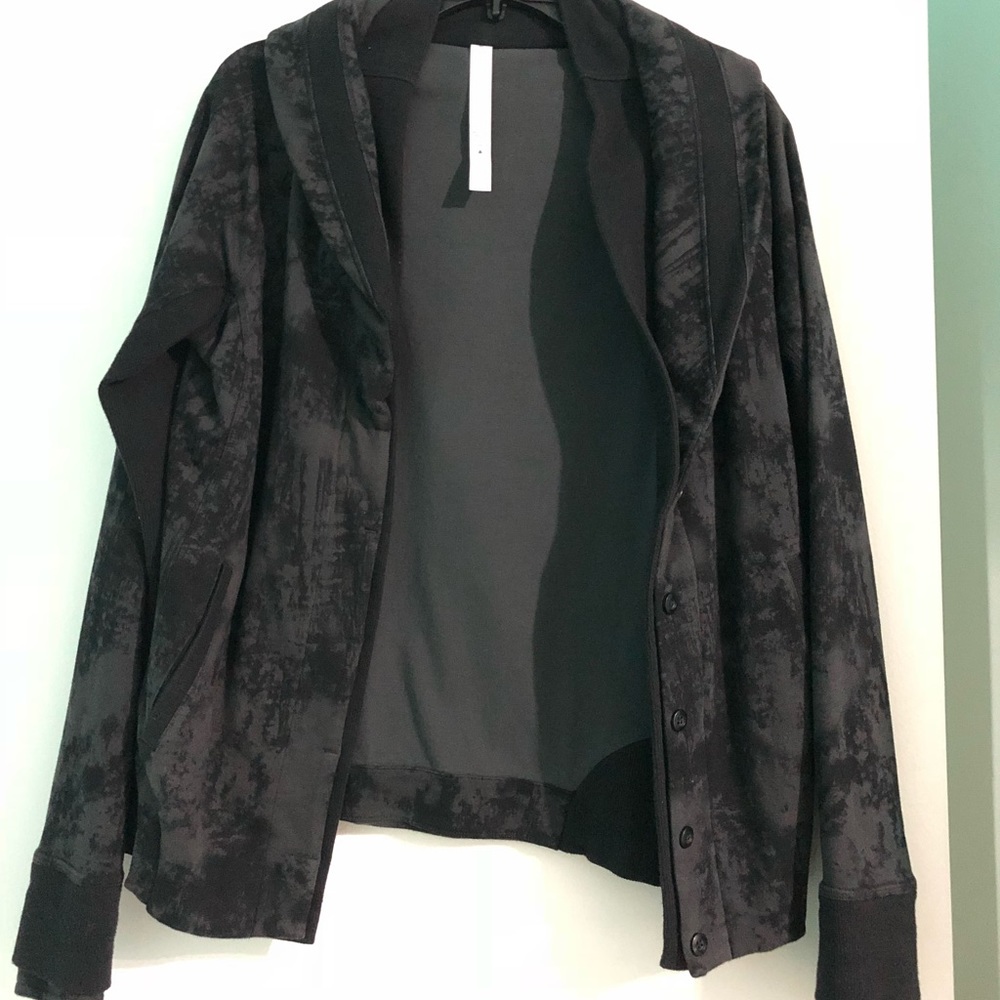 Lululemon black/grey cardigan. To Class Jacket.
